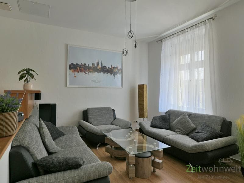 (EF1146_M) Halle: Innenstadt, kleine möblierte Wohnung mit PKW-Stellplatz und Balkon in ruhiger Seitenstraße