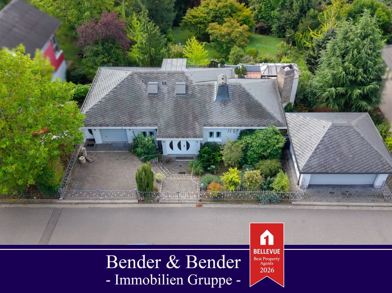 Repräsentative Villa in bevorzugter Wohnlage
mit Blick ins Rheintal !!