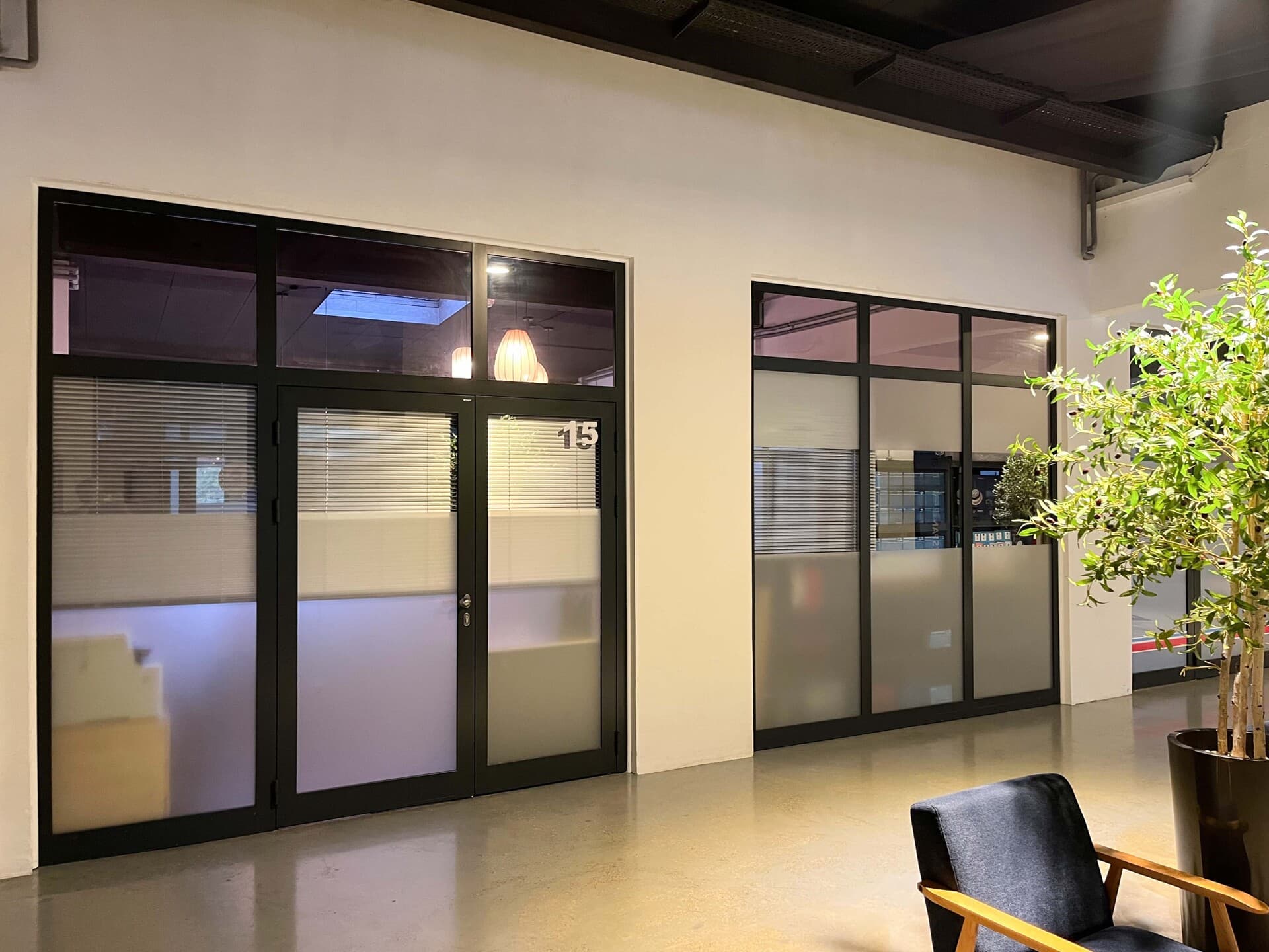 Bürofläche (89m²) in modernem Gewerbepark – flexibel nutzbar, frei ab 01.11