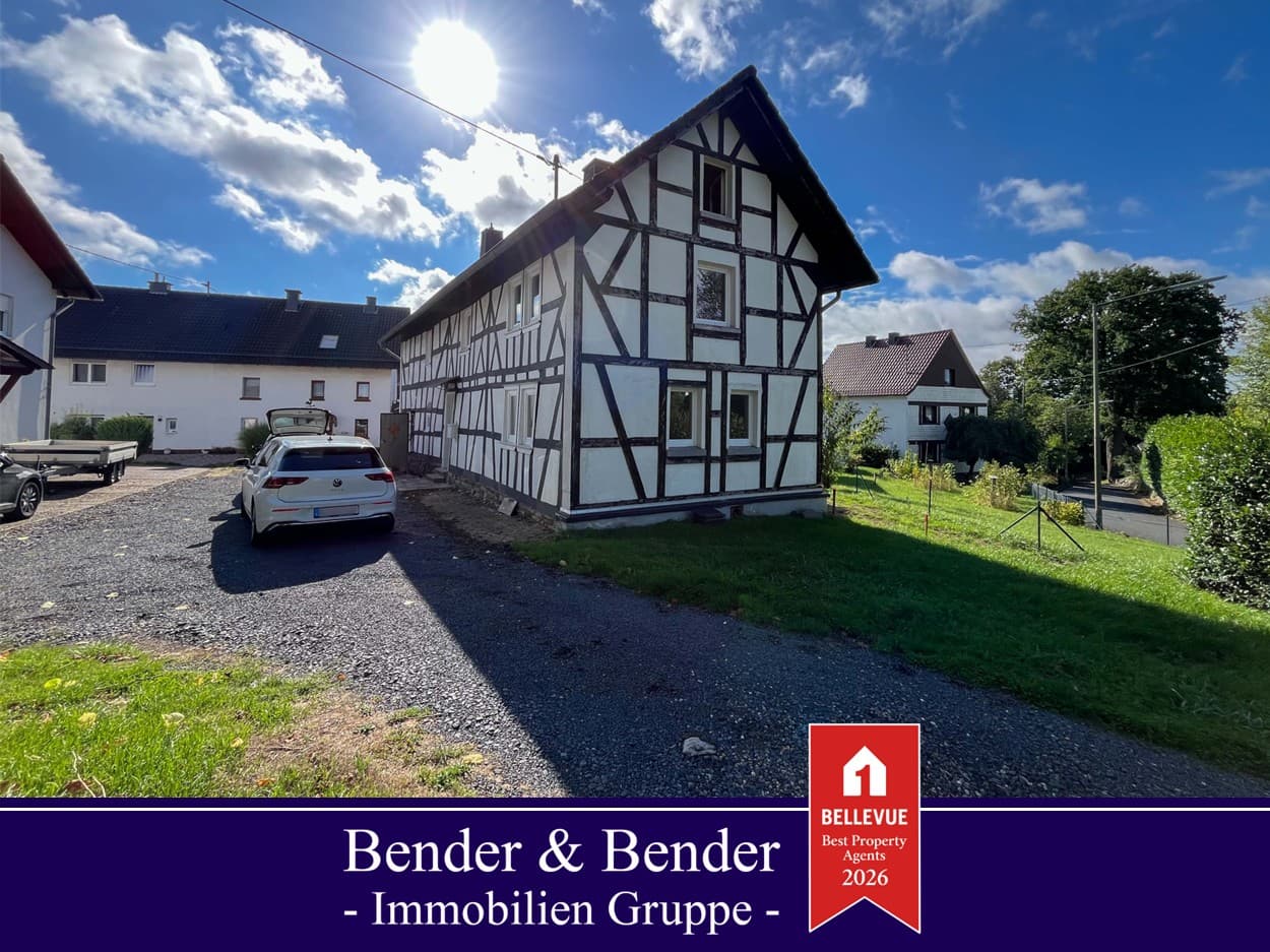 Historisches und kernsaniertes Fachwerkhaus mit Garten, Carport und jeder Menge Abstellfläche!
