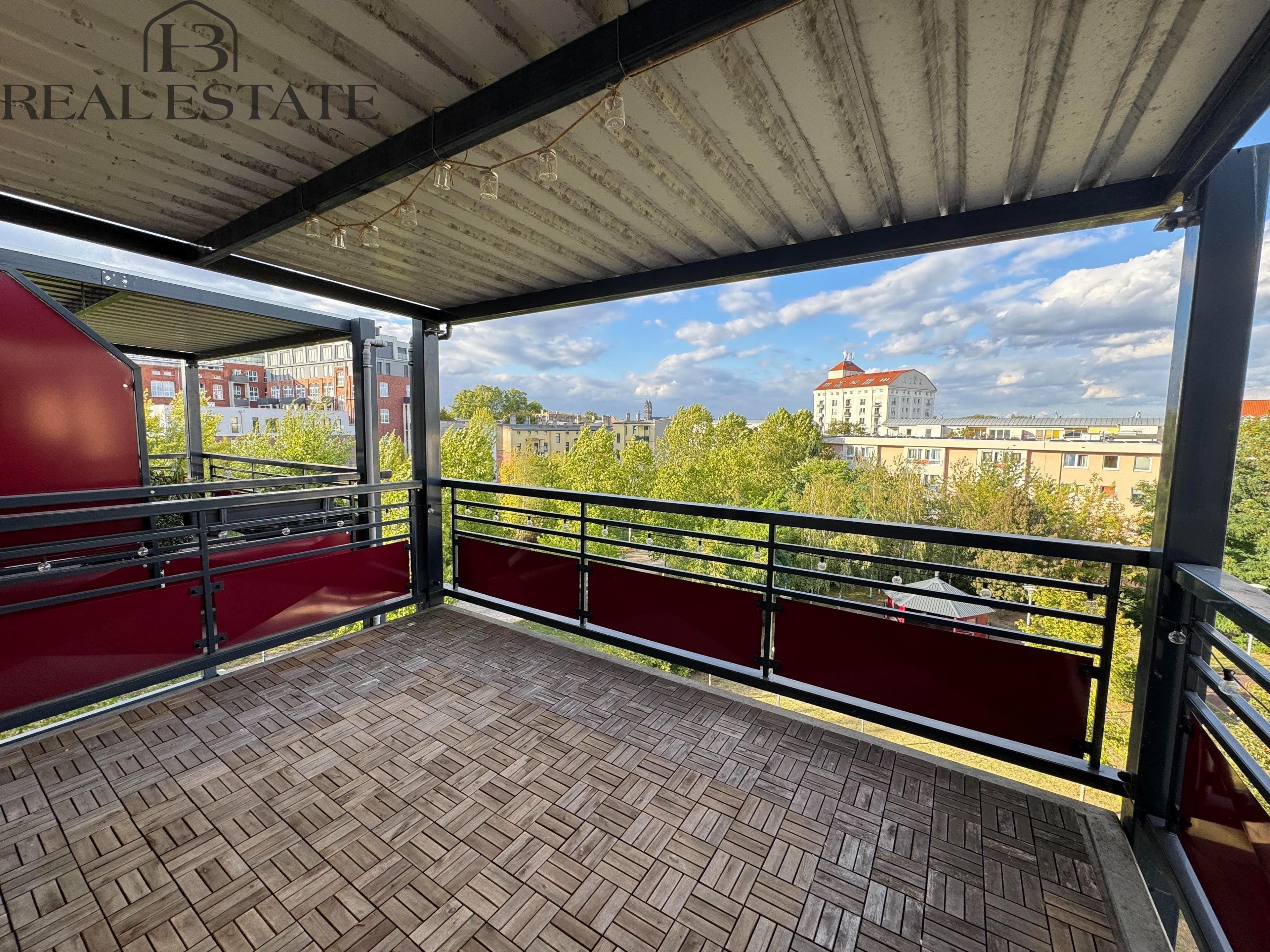 Lichtdurchflutete 2-Raum-Wohnung mit großzügigem Balkon