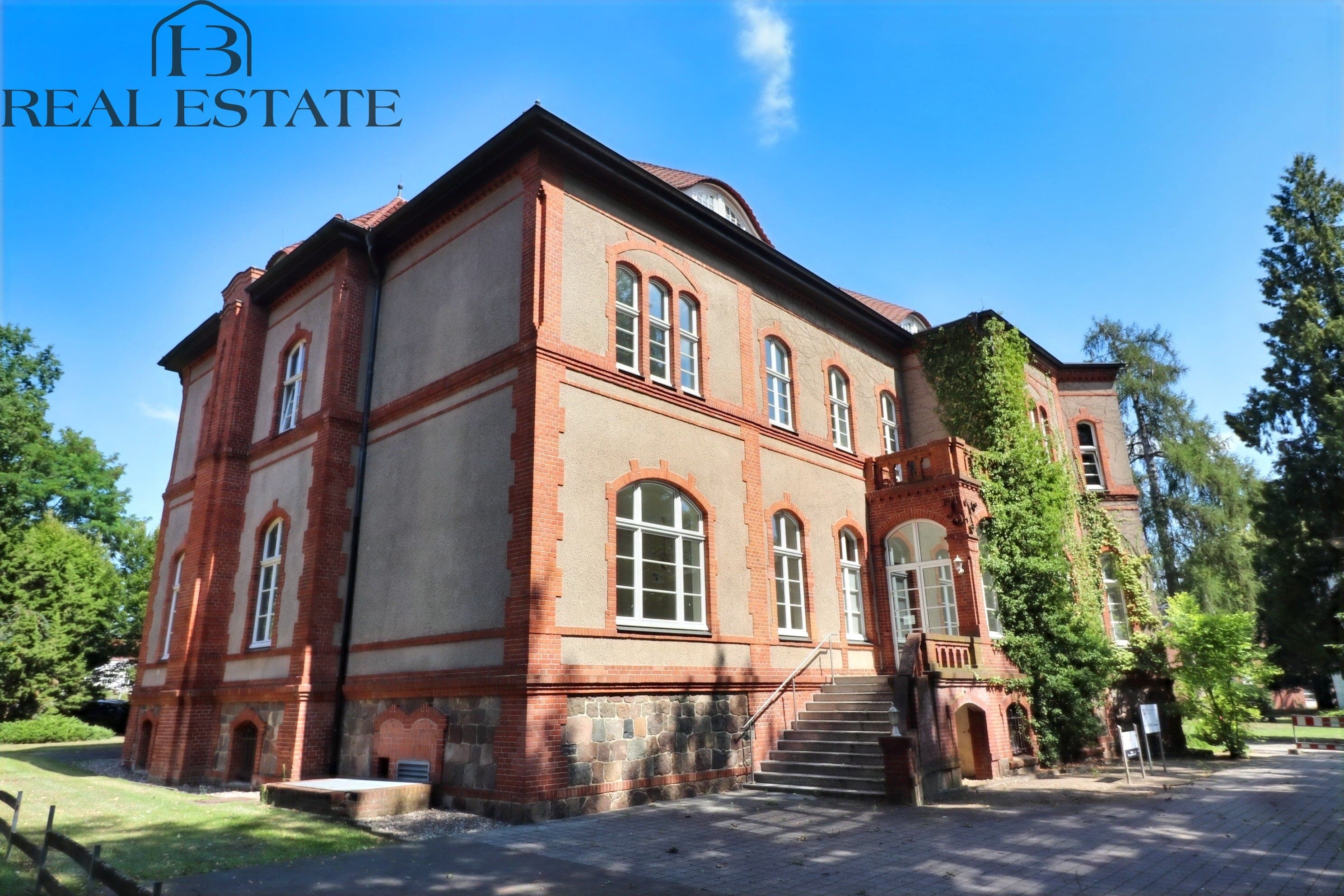 CHARAKTER. GESCHICHTE. SUBSTANZ
FIRMENSITZ UND INVESTMENT IN EINEM!