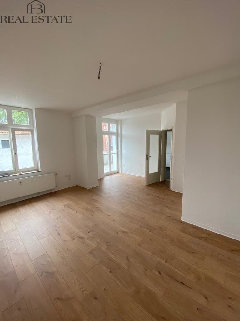 Zentral wohnen & wohlfühlen – großzügige 2-Raumwohnung mit Balkon