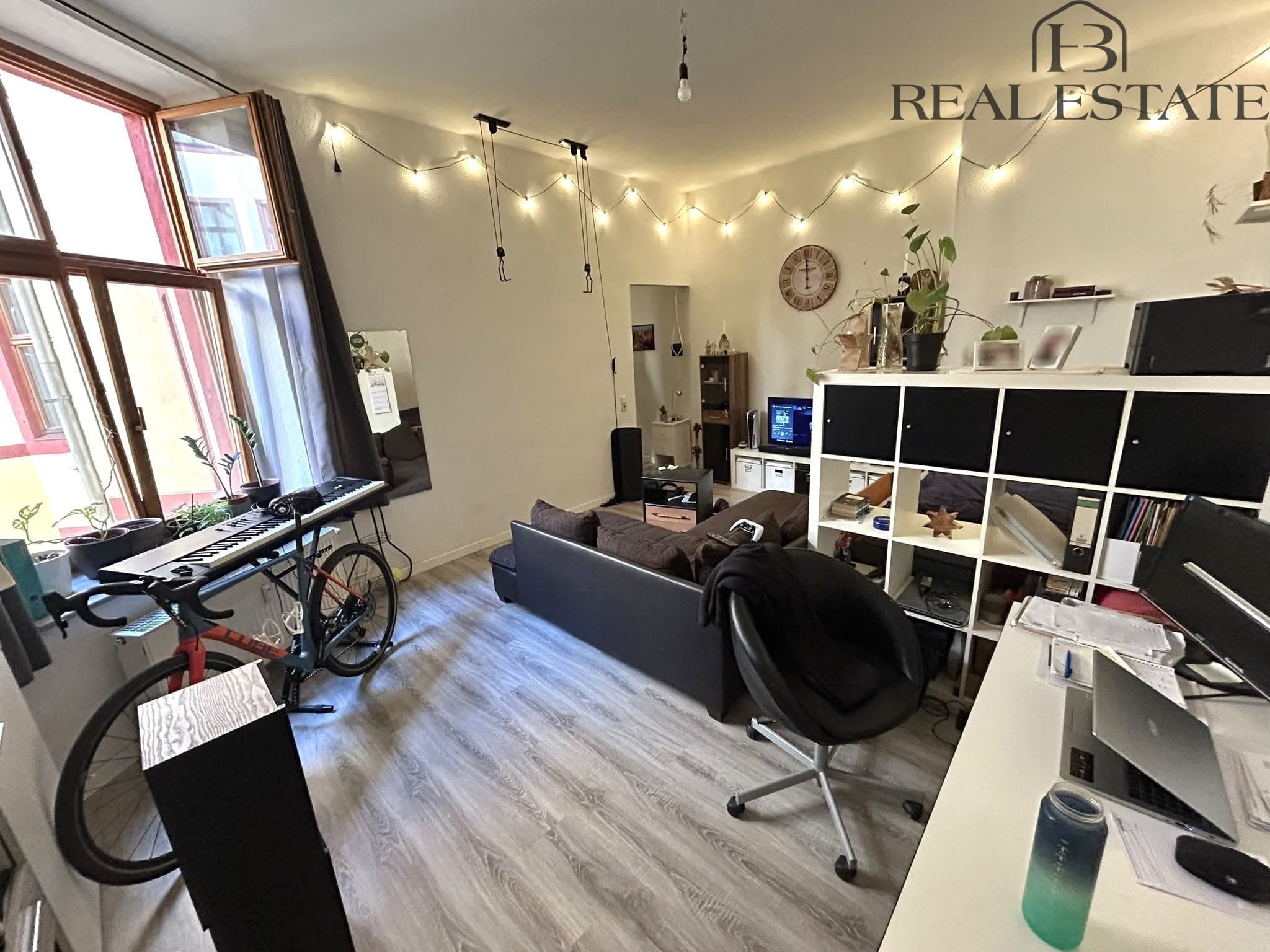 Helle 1-Zimmer-Wohnung in der Altstadt – Zentrale Lage am Hasselbachplatz