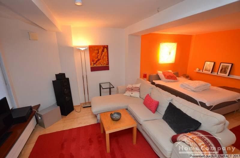 Elegantes Apartment im Viertel mit Garten