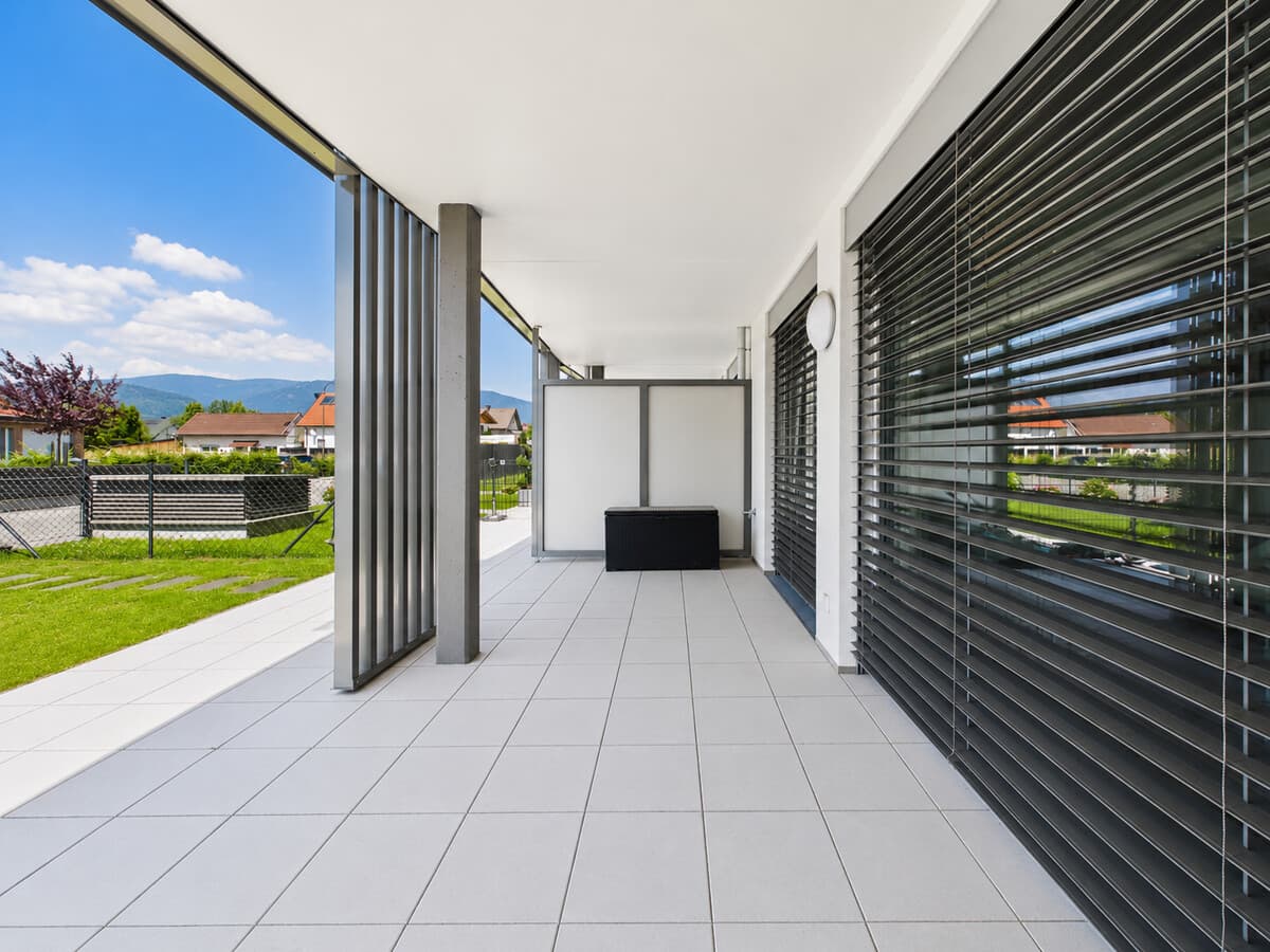 Neuwertige Erdgeschosswohnung – nähe Infineon| Barrierefrei | Große überdachte Terrasse | Eigengarten
