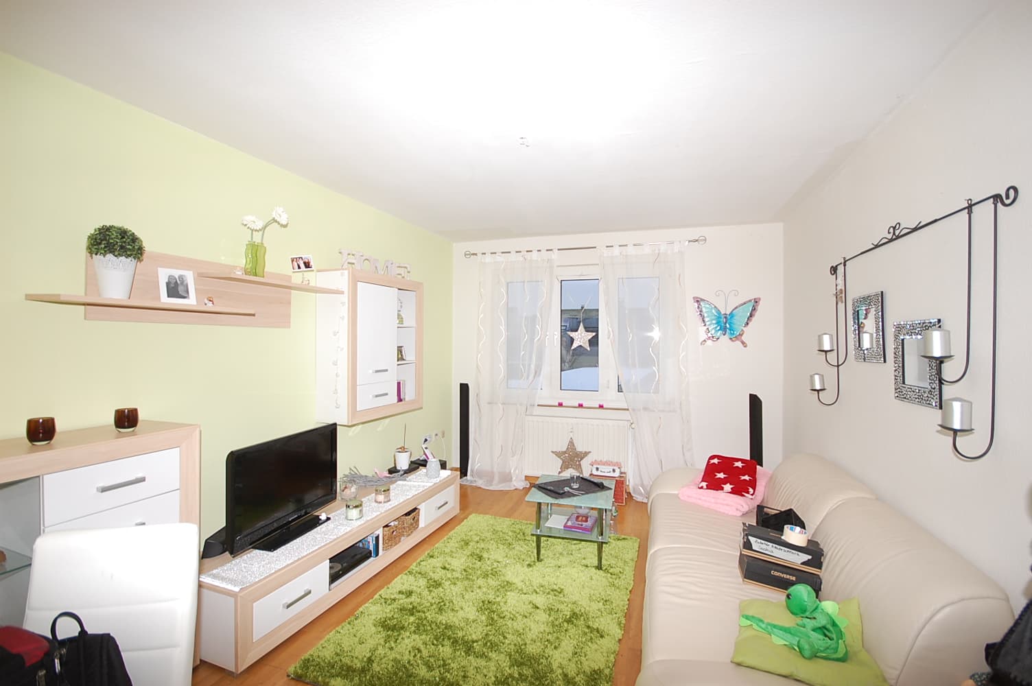 Gemütliche Wohnung mit einem kleinen Balkon, Garage separat