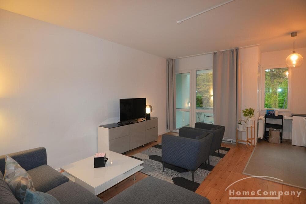 Sehr ruhige und schöne 2 Zi Wohnung.