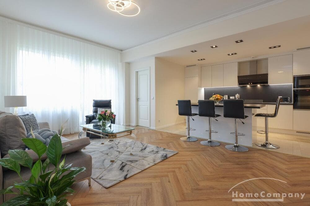 Stilvoll möblierte Wohnung in begehrter Lage nahe Heidelberger Platz in Berlin