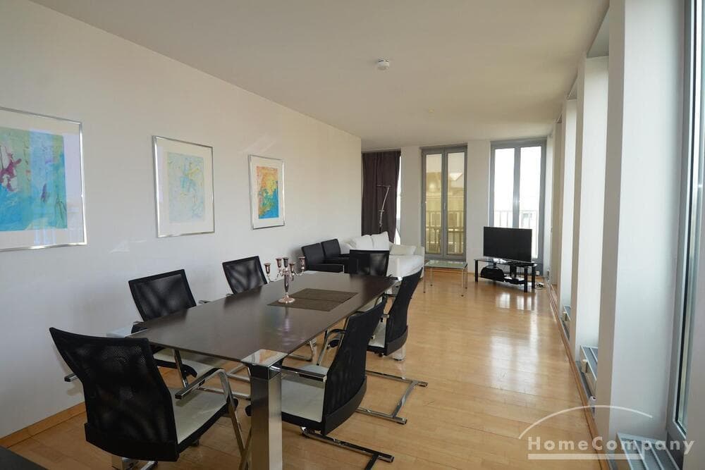 Moderne, möblierte 2-Zimmer-Wohnung Nähe Friedrichstraße, mit Balkon, Berlin Mitte