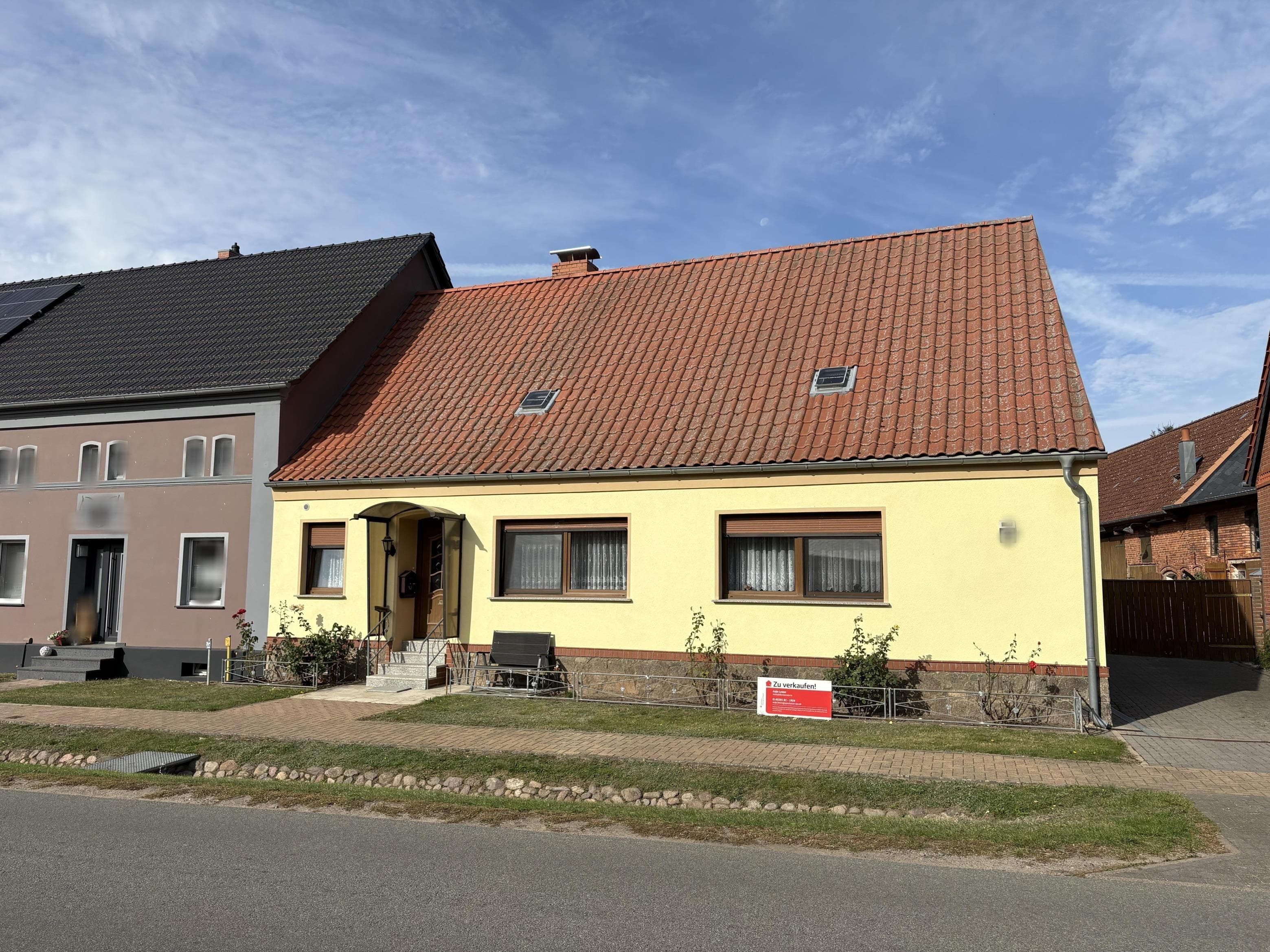 Mit zauberhaftem Grundstück!