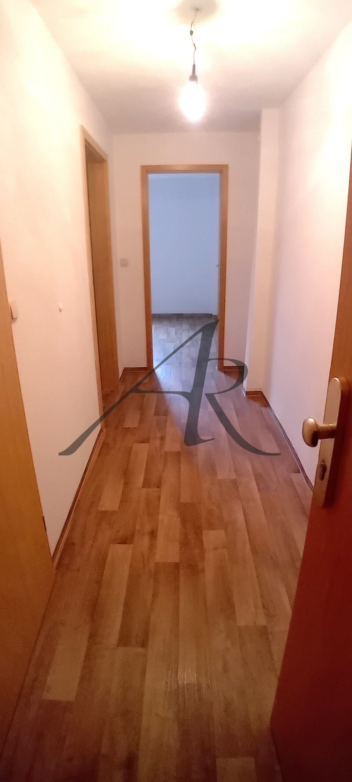 kleine 2-Zimmer-Altbau-Wohnung in direkter Innenstadtlage