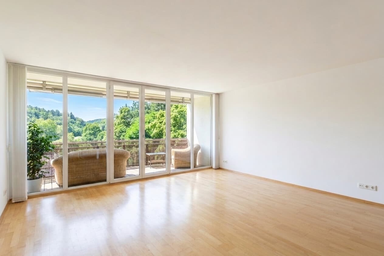 Blick ins Grüne! Großzügige 3-Zimmer-Balkonwohnung mit Wintergarten