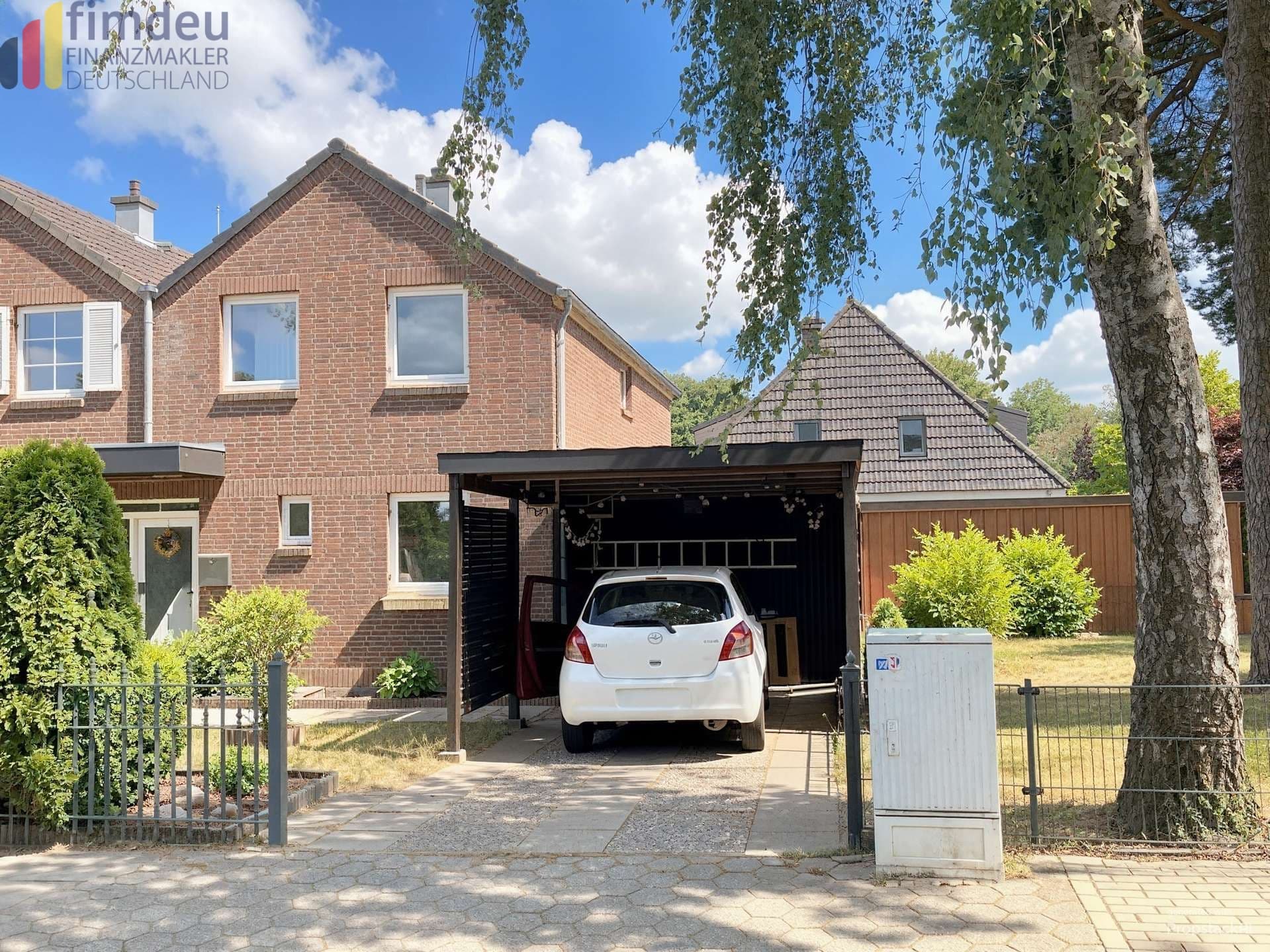 Kompakt wohnen, großzügig leben – mit Keller in Glinde: Haus statt Wohnung