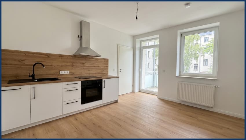 Moderne 2-Zimmer-Wohnung frisch Renoviert mit neuer Einbauküche und Balkon