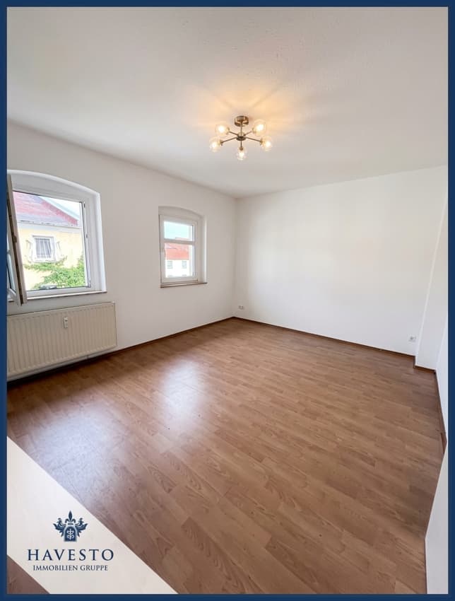 2-Zimmer-DG-Wohnung, 56,1 m², hell, Abstellkammer, EBK nach Absprache optional