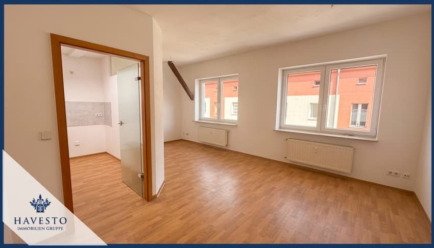 Gepflegte 2-Zimmer-Dachgeschosswohnung mit 61,65 m², separater Küche und Tageslichtbad!