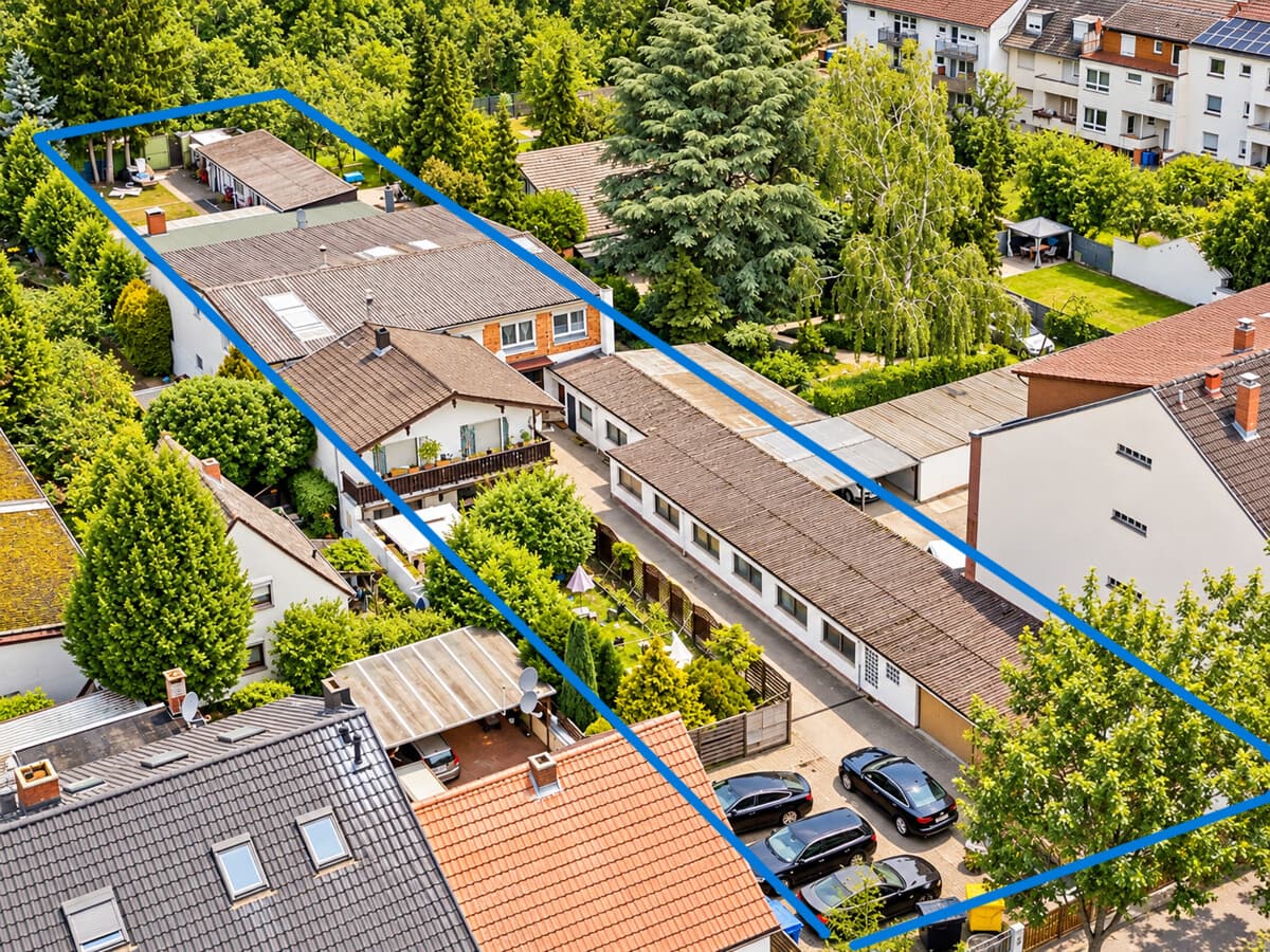 Attraktives Immobilienensemble für Kapitalanleger – 18 Apartments, 2 Wohnhäuser und 8 Lagerhallen