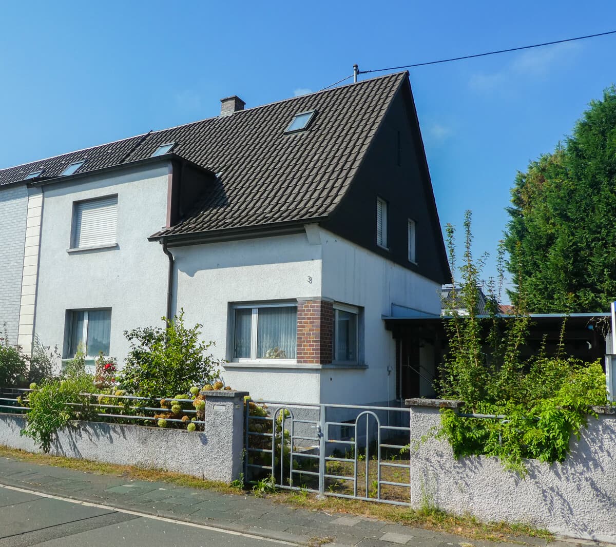 EFH mit großem Garten & Garage – Potenzial zum 2-FH