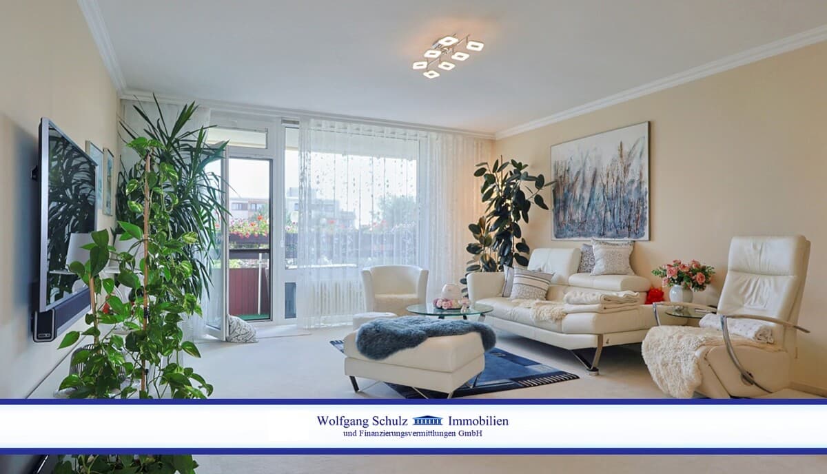 Großzügige und gepflegte 4-Zimmer-Wohnung mit Loggia und schöner Raumaufteilung