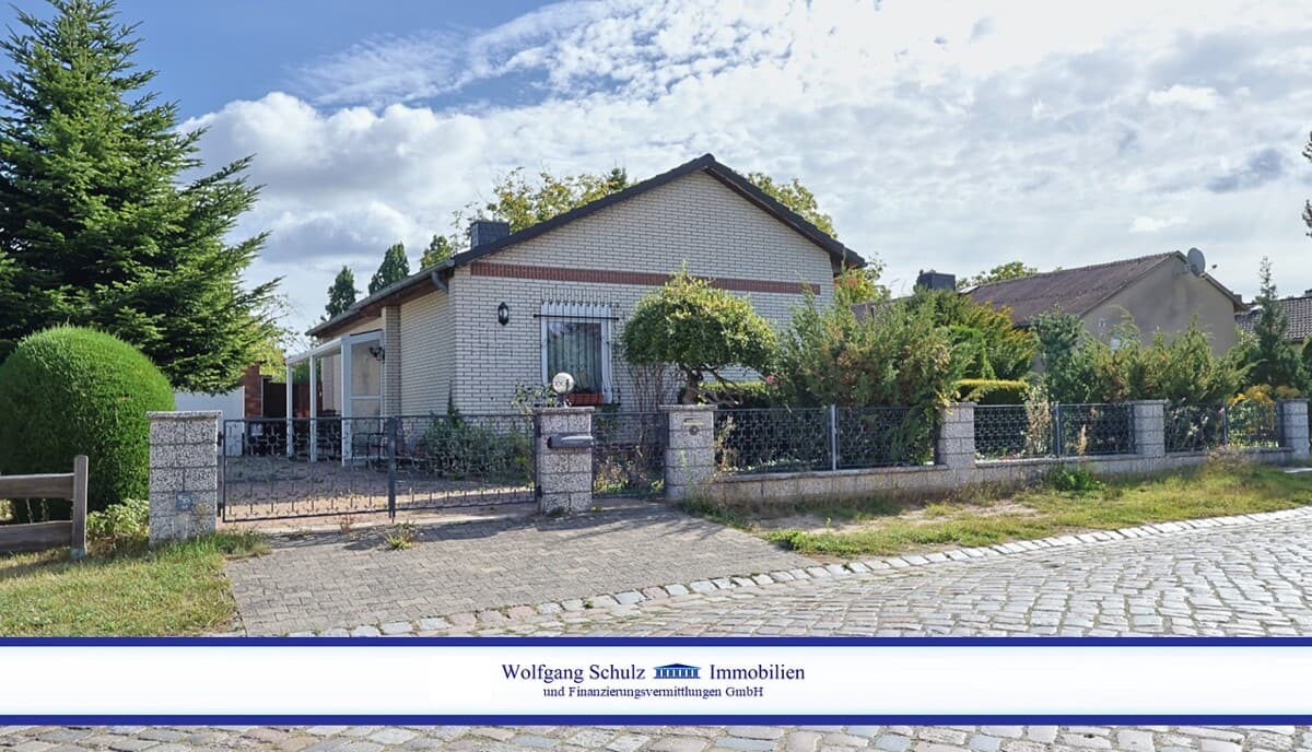 Charmanter Bungalow mit idyllischem Garten in ruhiger Lage von Berlin-Rudow