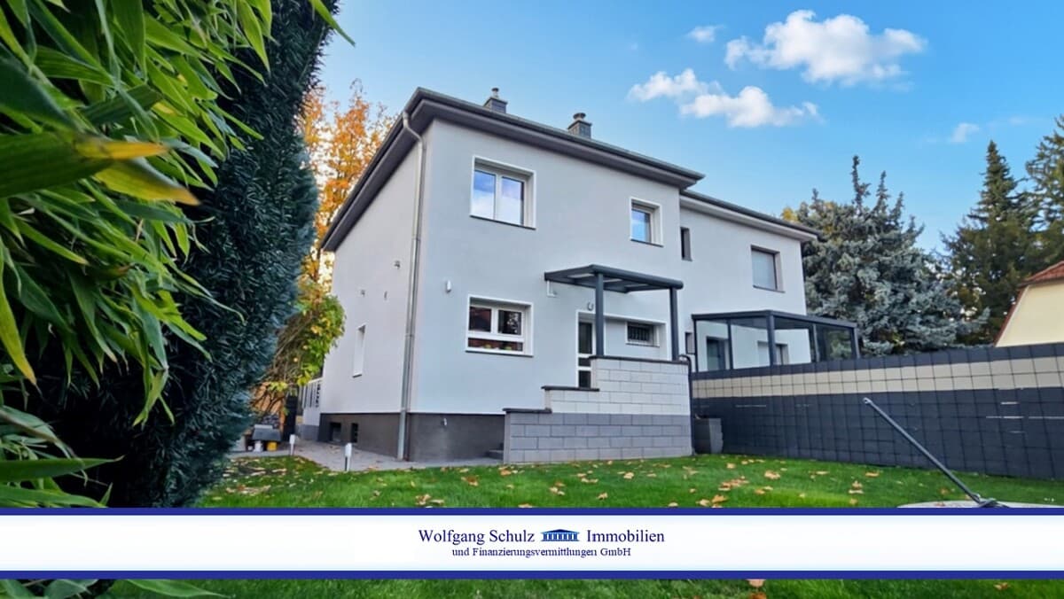 Familienwohntraum: Moderne Doppelhaushälfte in erstklassiger Sackgassenlage
