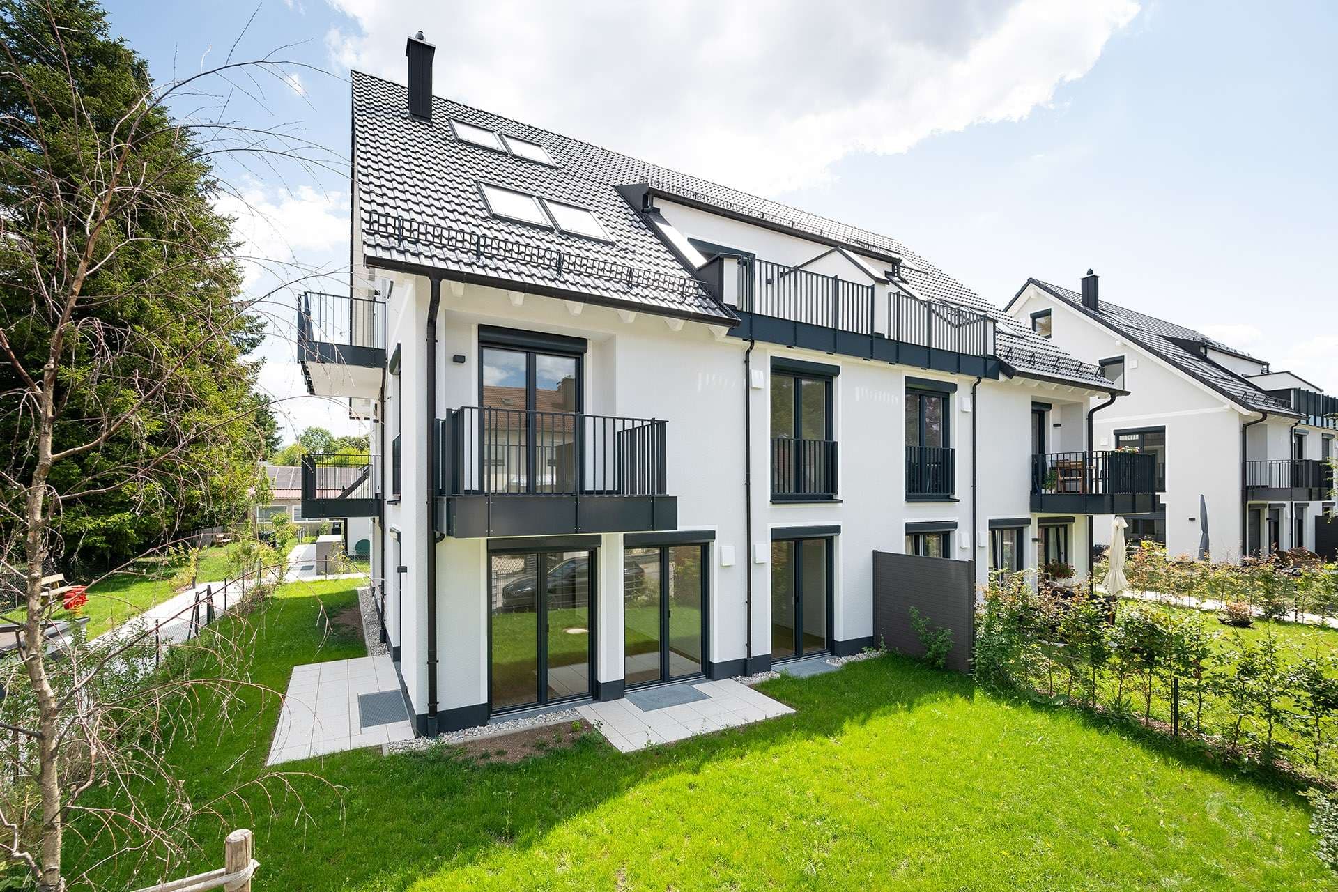NEUBAU-DG-Wohnung über zwei Etagen mit sonniger Dachterrasse + Balkon