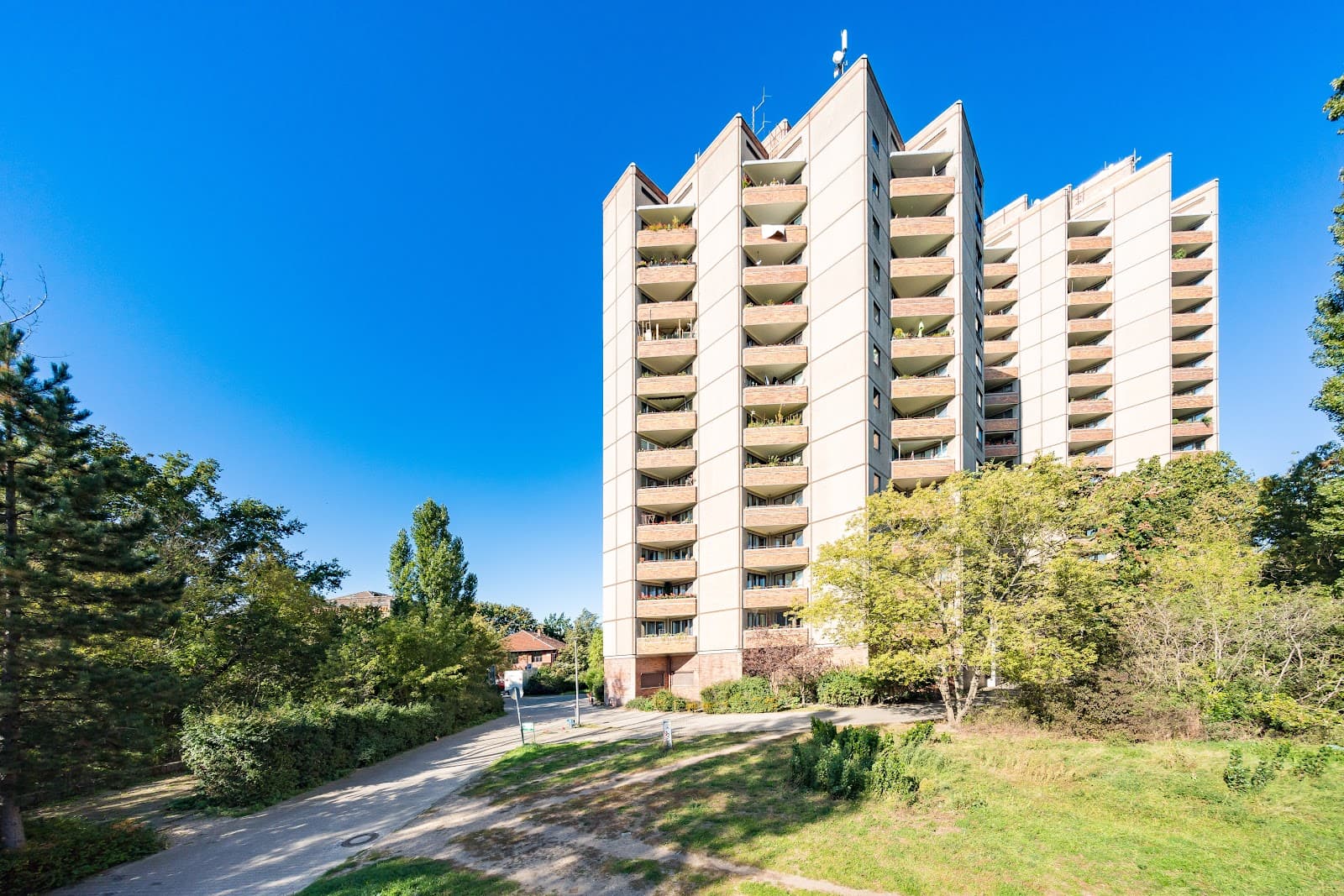 2 Zimmerwohnung im Thälmannpark ab sofort!