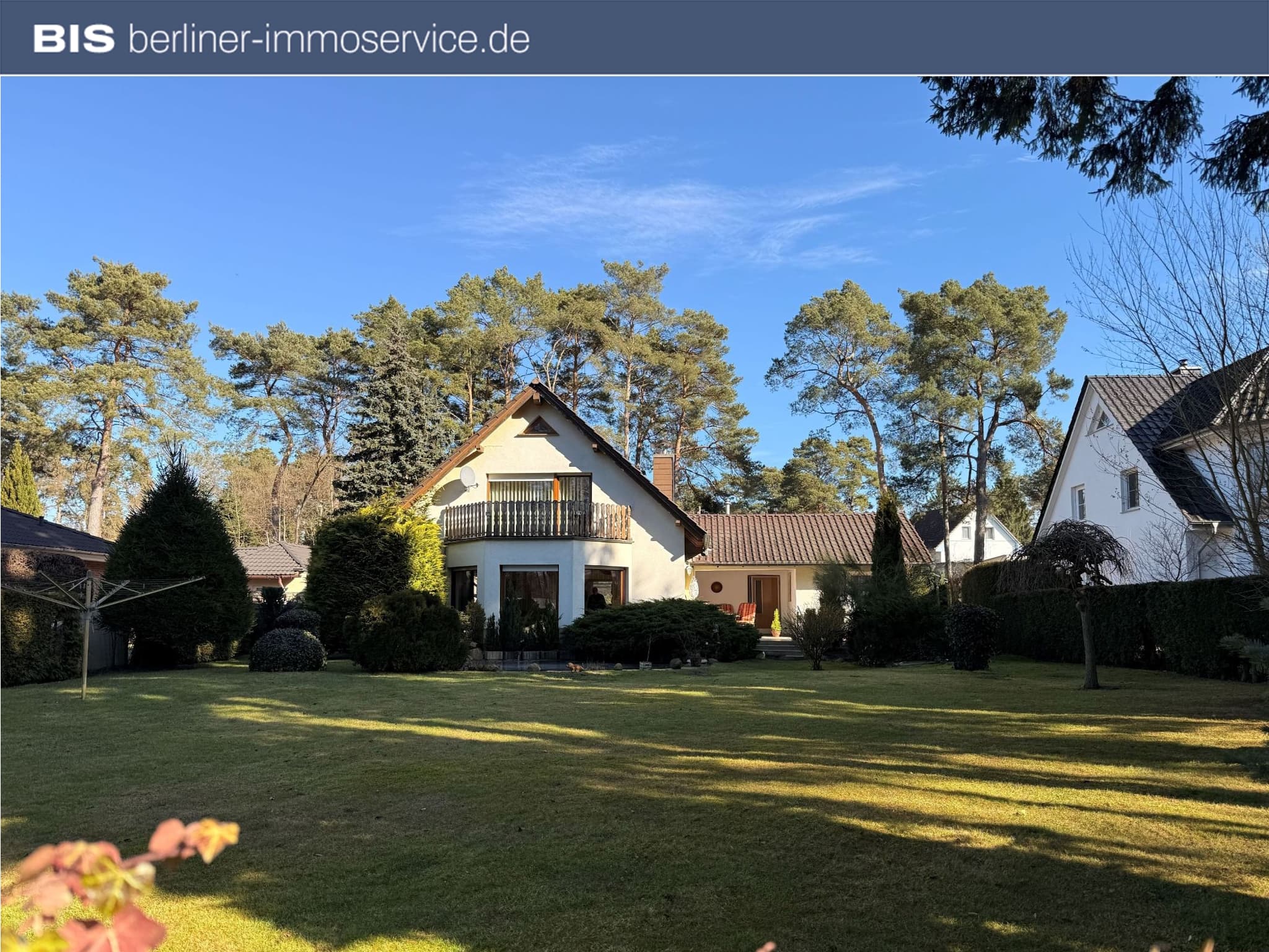 Einfamilienhaus mit Seezugang, Kamin und großem Grundstück in Kagel (Grünheide)