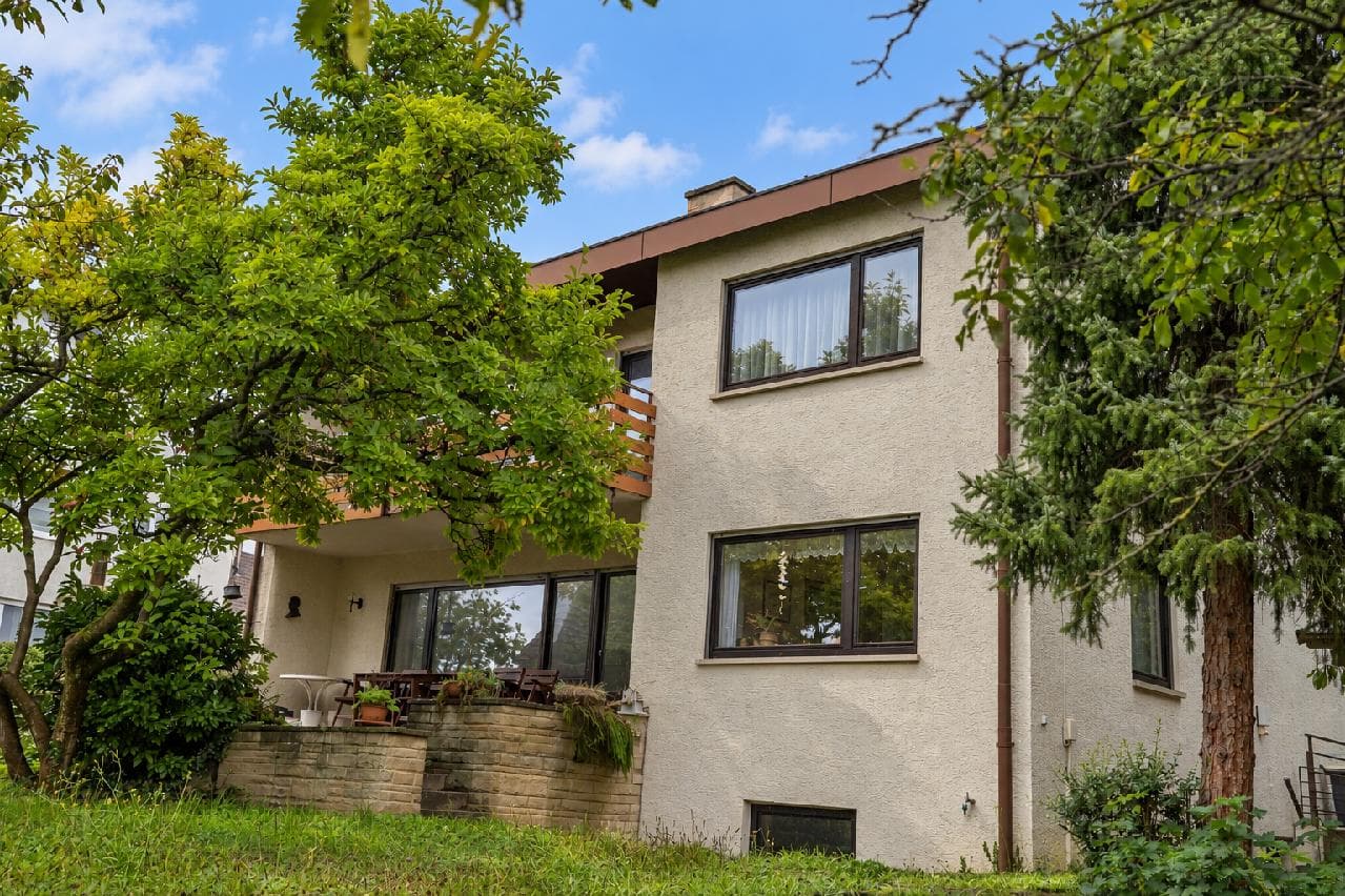 Ein- bis Zweifamilienhaus - 254 m² Wohnfläche für mehrere Generationen