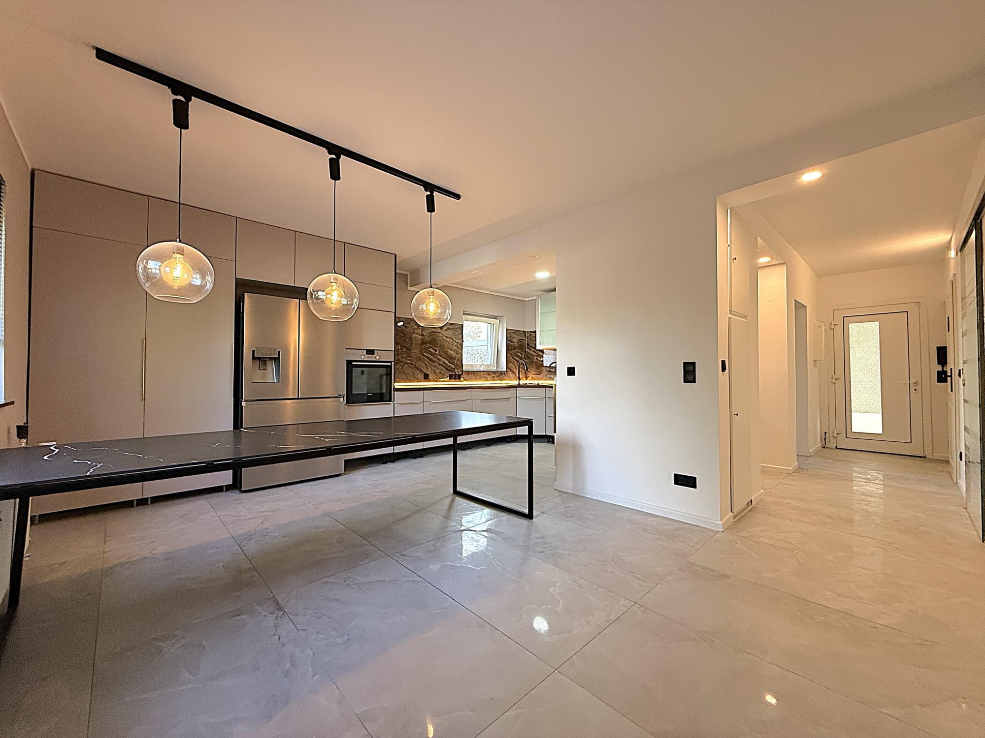 Moderne Drei-Zimmer-Wohnung