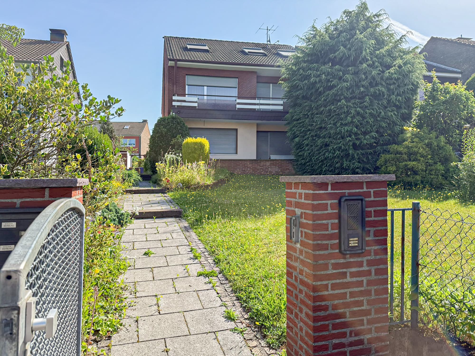 Zweiparteienhaus mit Einlieger
