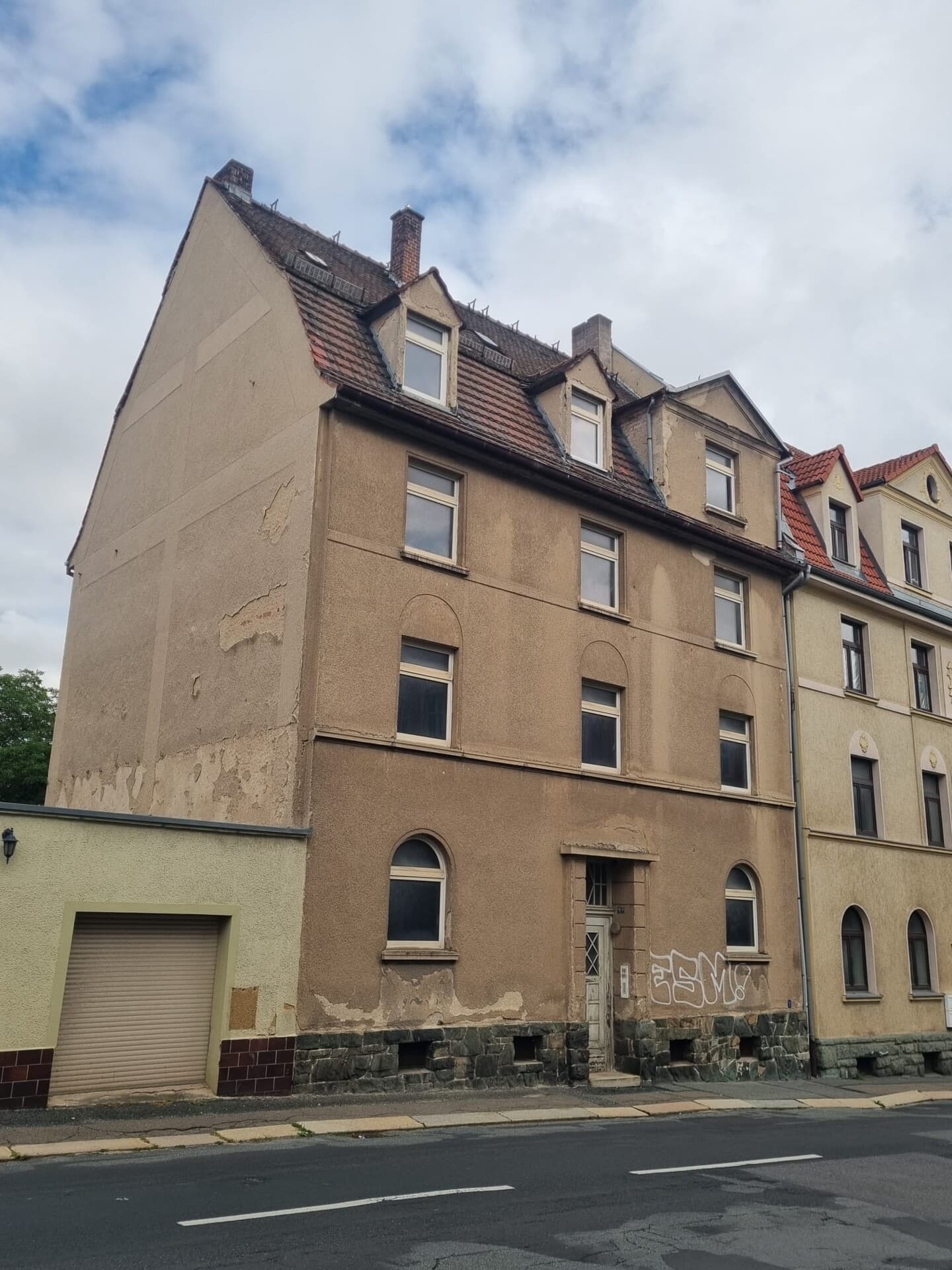 Werdau: Altbau-MFH mit Leerstand und starkem Entwicklungspotenzial