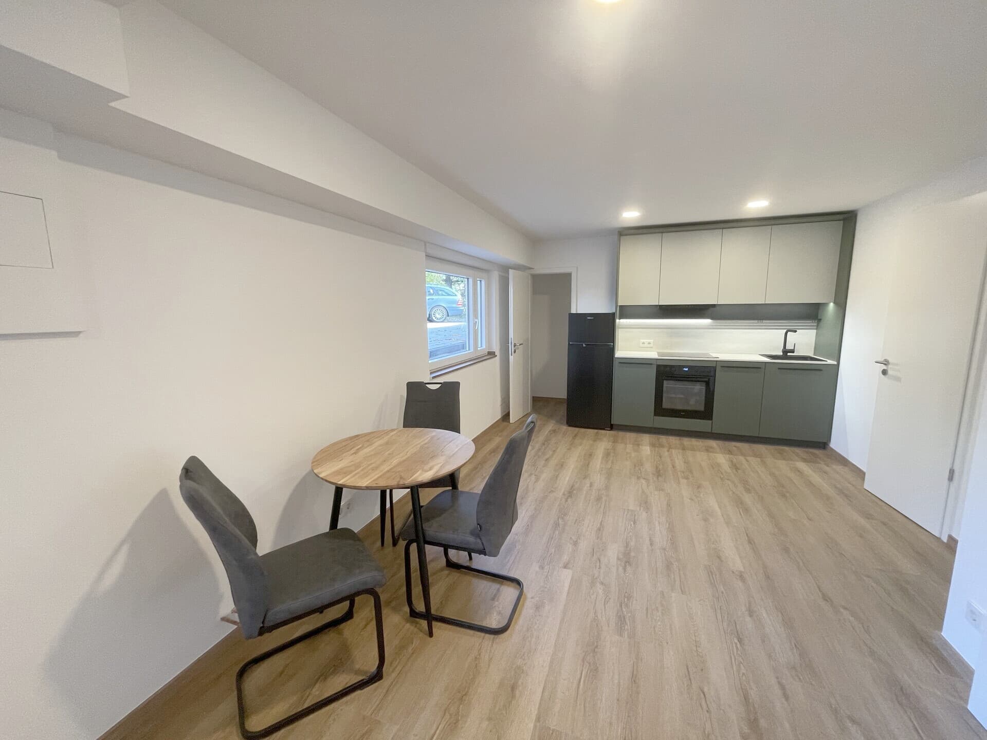 Bonn-Beuel: Erstbezug nach Sanierung - schickes 1-Zimmer-Appartement!