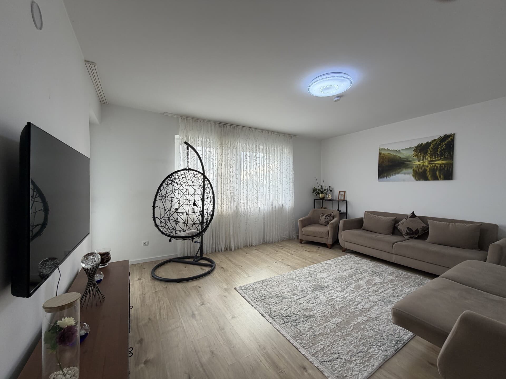 Troisdorf-Altenforst: Renovierte 2 Zimmer -Eigentumswohnung mit ca. 55m² Wfl. & Balkon zu verkaufen