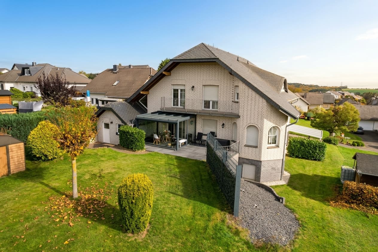 Mietkauf: Attraktives Ein-/Zweifamilienhaus für die ganze Familie (Gevenich-Eifel)