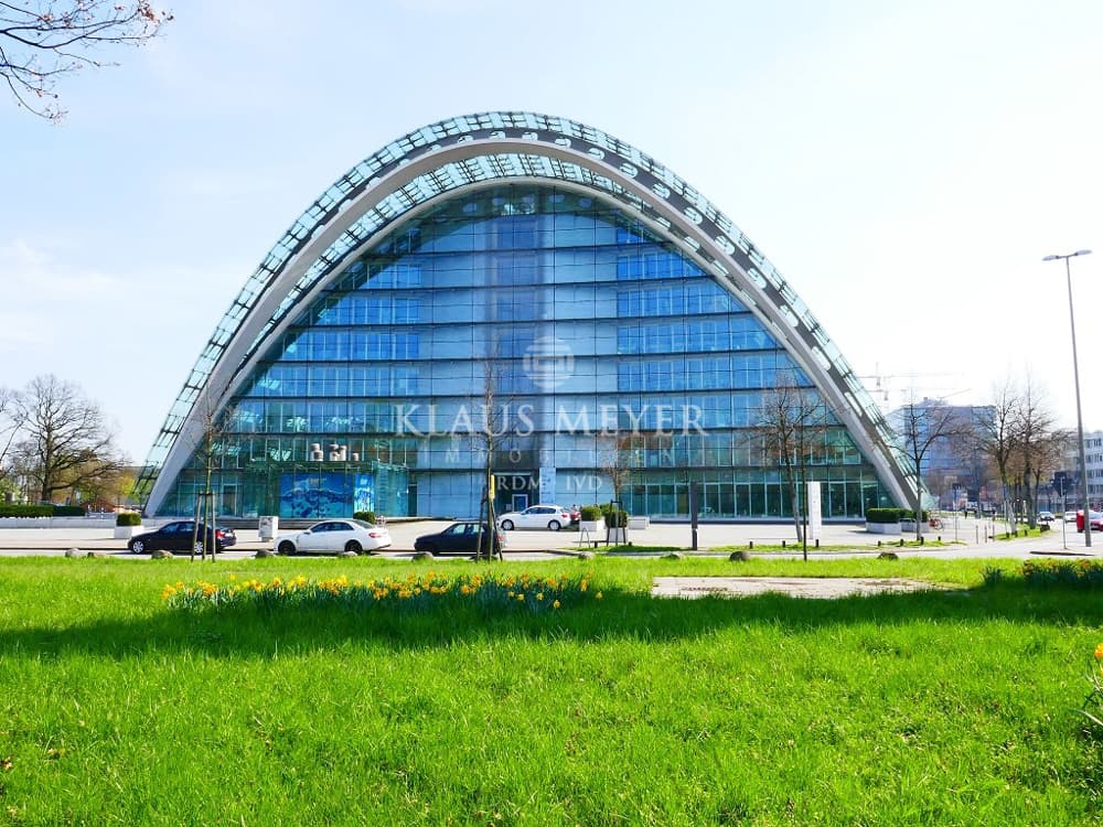 hochwertigem Ausbau KAT 6, provisionsfrei spektakulär, zentral, Berliner Bogen, Kfz.