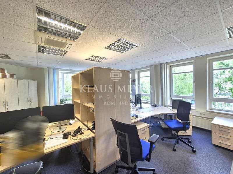 Büro mit Lager im EG, Bergedorf, Nh. B5 A1, faire Miete, geringe Nebenkosten, 8 Stellplätze