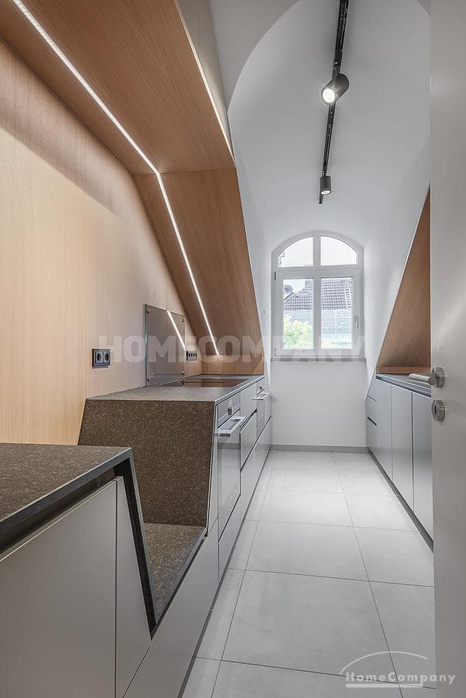 Atemberaubende 3-Zimmer-Wohnung mit Loggia in Neuhausen, teilmöbliert