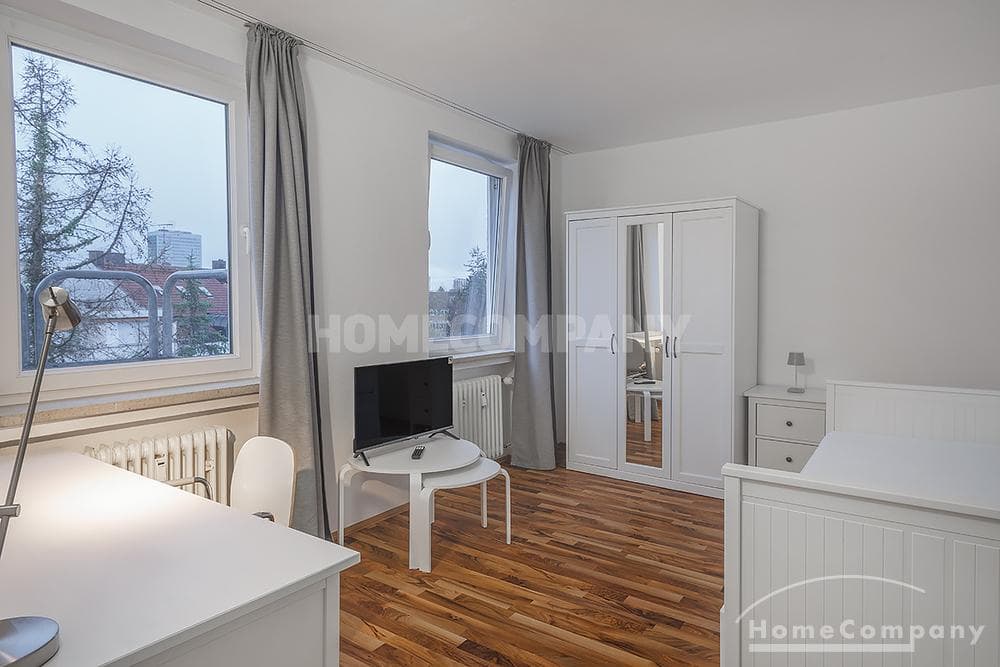 Neu renoviertes 1-Zimmer-Apartment in Milbertshofen - nahe BMW und Microsoft - , ruhig zum Innenhof gelegen.