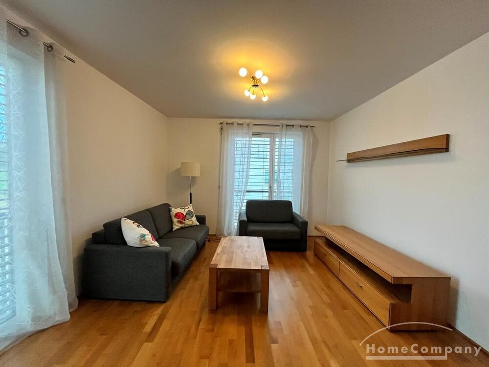 Möblierte 3-Zimmer-Wohnung mit Balkon, Stellplatz und Kellerabteil in Schwabing