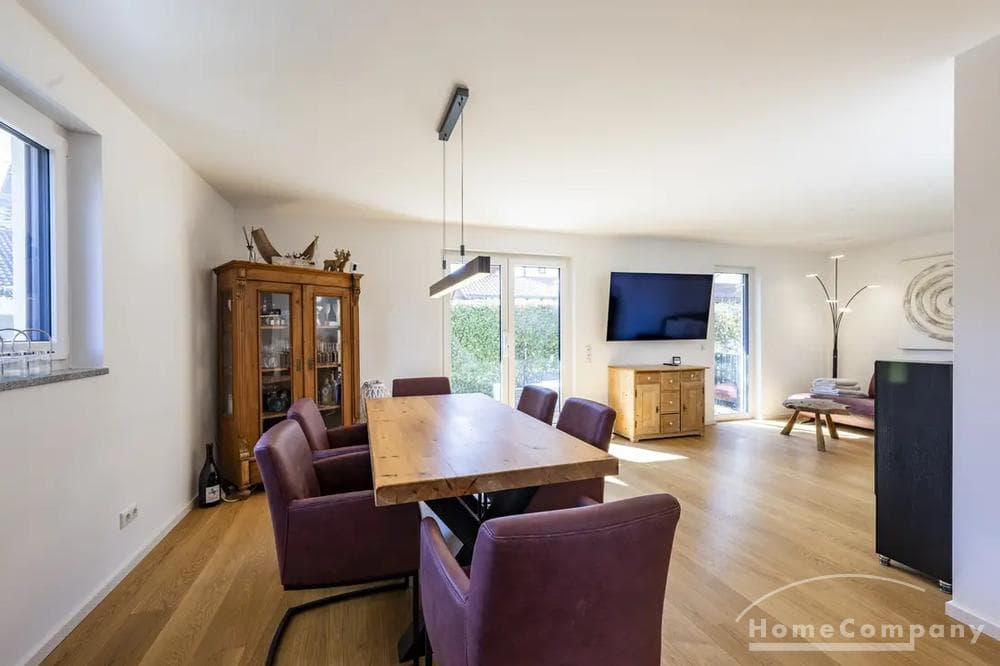 Moderne 3-Zimmer-Duplexwohnung mit Terrasse und Garten