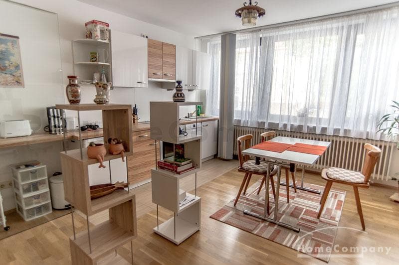 Wird gerade renoviert! Helle möblierte 2-Zimmer-Wohnung in Moosach