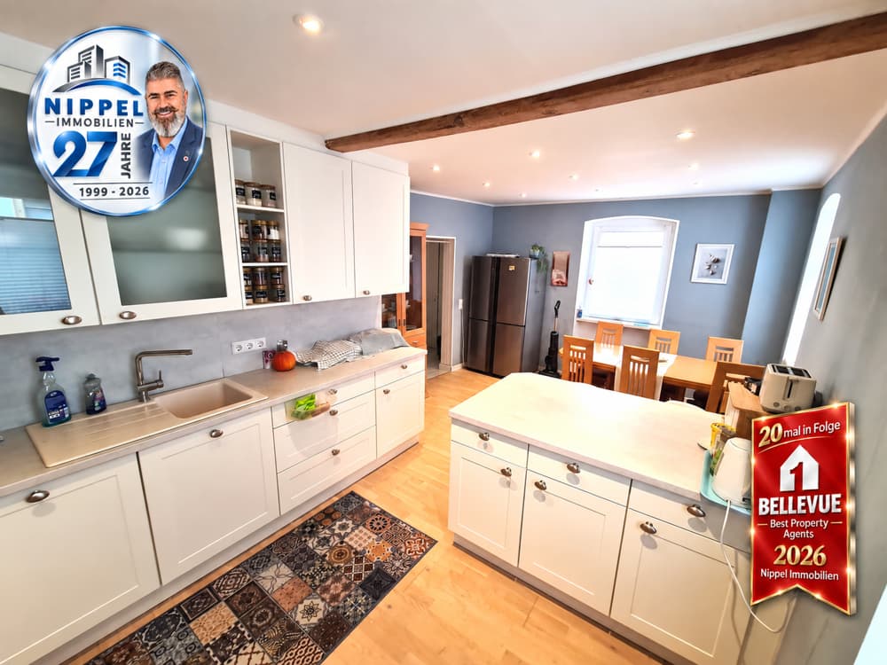 FAMILIENHAUS MIT 4 SCHLAFZIMMERN, EBK, PARKETT, 2 BÄDERN SOWIE EINEM MINIGARTEN