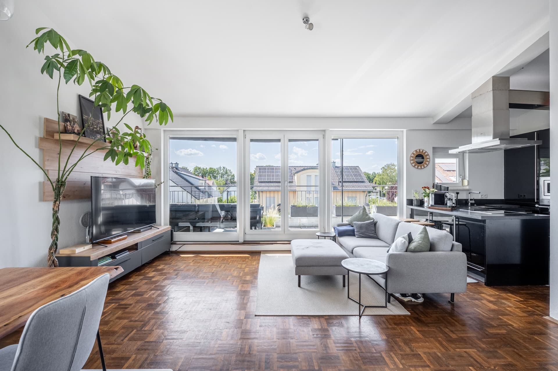 Aigner - Elegant und Ausdrucksstark - Exklusive 3-Zimmerwohnung in Moosach.