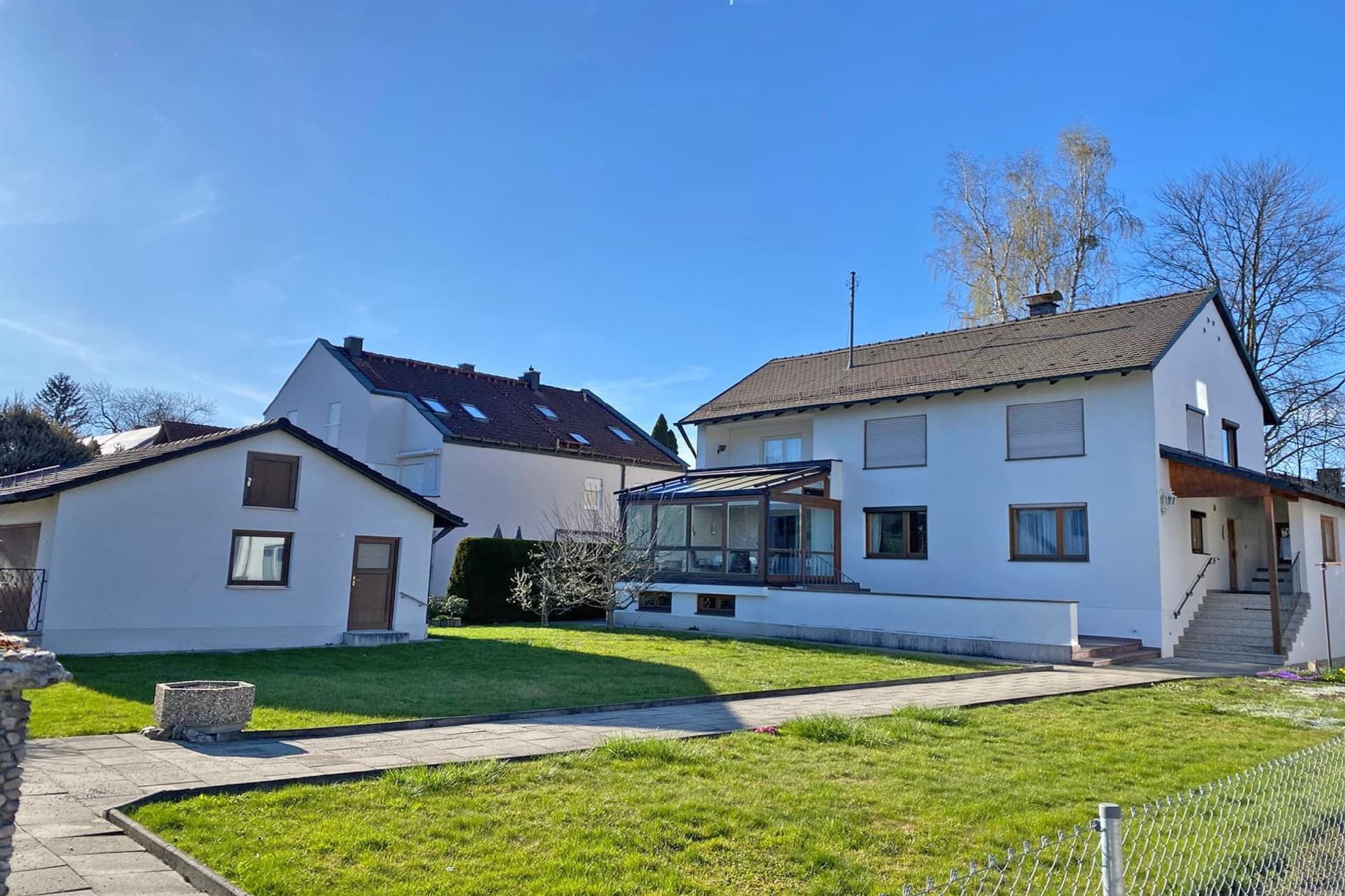 AIGNER - Gut geschnittes und sehr ruhig gelegenes Grundstück in Karlsfeld!