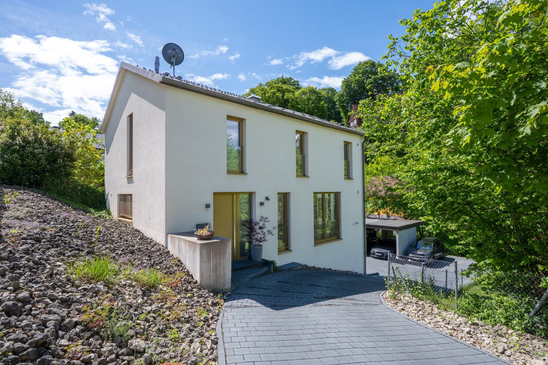 AIGNER - Freistehend, neuwertig - Einfamilienhaus in ruhiger, zentraler, grüner Lage von Herrsching