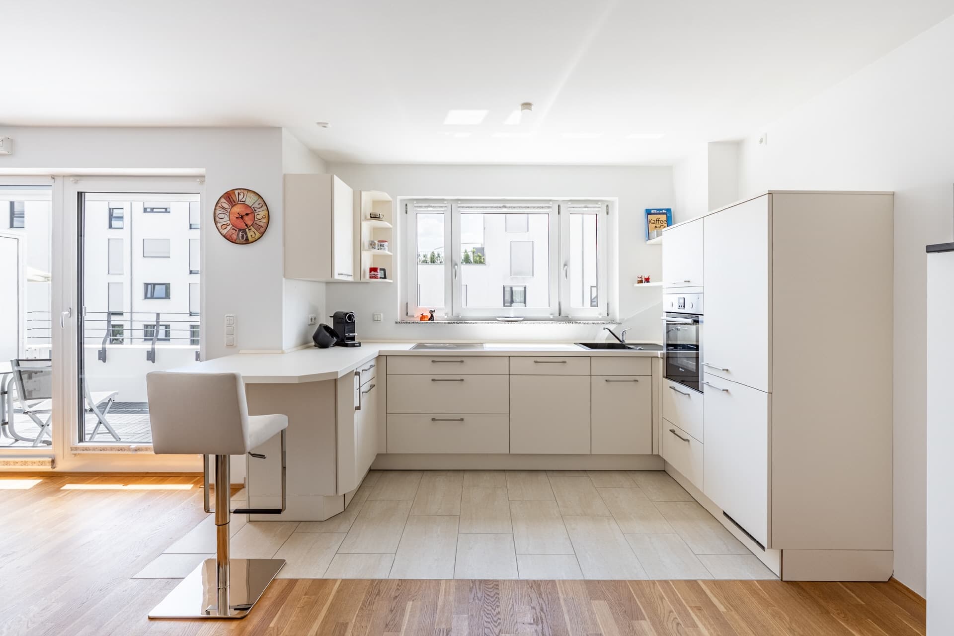 AIGNER - Großzügige und helle 3-Zimmer Wohnung in Unterschleißheim