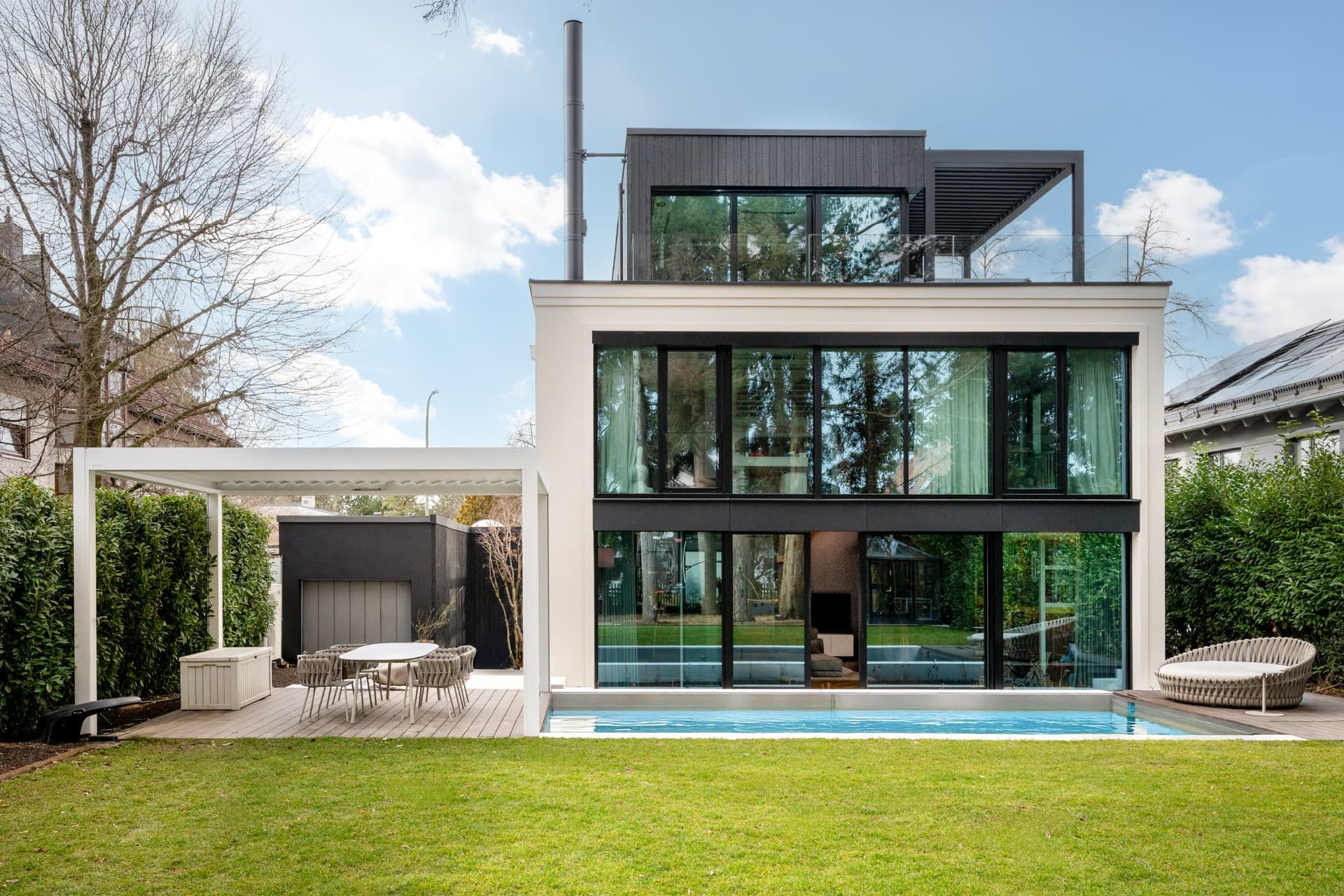 AIGNER - Eine Villa, die Maßstäbe setzt – Architektur, Design und Perfektion in Bogenhausen