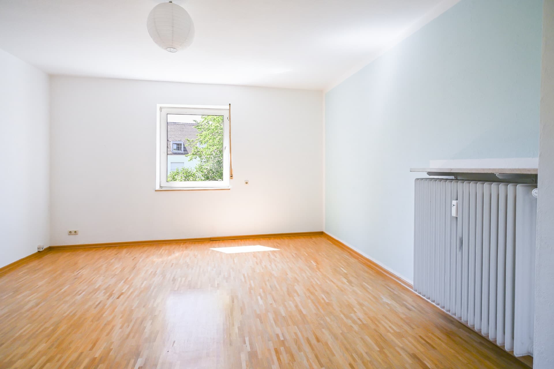 AIGNER - Gut geschnittene 3-Zimmer-Wohnung in kleinem Mehrparteienhaus in Ramersdorf